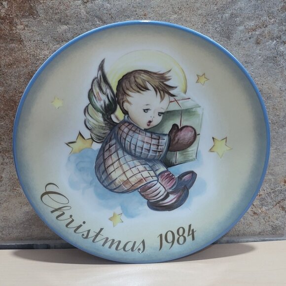 Schmid Hummel Christmas 1984 A Gift From Heaven Decorative Wall Hanging Plate - Picture 1 of 11